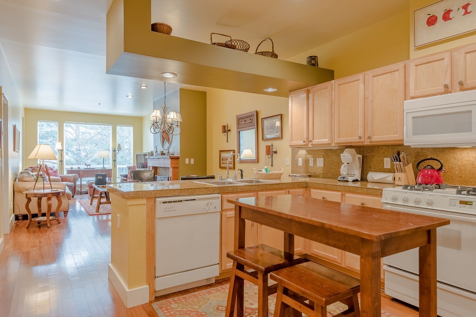 Condo, 2 Bedrooms | Private kitchen | Microwave, oven, dishwasher, coffee/tea maker