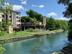 Condo, 2 Bedrooms | Property grounds