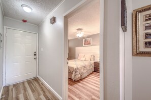 Condo, 2 Bedrooms | Interior