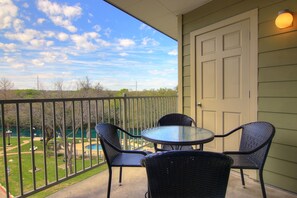 Condo, 2 Bedrooms | Property grounds