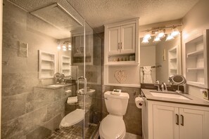Condo, 2 Bedrooms | Bathroom