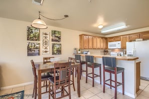 Private kitchen - Guadalupe Getaway Ww B201 2 Bedroom Condo by RedAwning (New Braunfels)