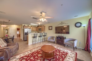 Condo, 2 Bedrooms | Interior