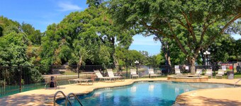 Grandma's River Haus       Rrc A108 1 Bedroom Condo by RedAwning