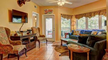 Condo, 2 Bedrooms | Living room | TV