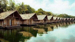 Front of property - Thansur Tatai Eco Resort (Koh Kong)