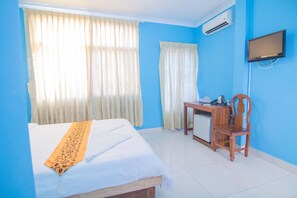 Minibar, desk, free WiFi - Kim Guesthouse (Phnom Penh)