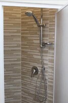 Double Room (Crete) | Bathroom | Shower, free toiletries, hair dryer, towels