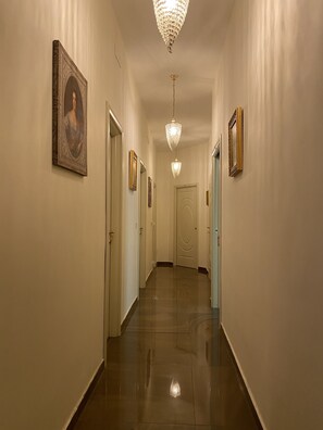 Flat-screen TV - Guesthouse Maria Francesca (Naples)