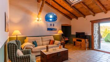 Apartment, Ensuite | Lounge