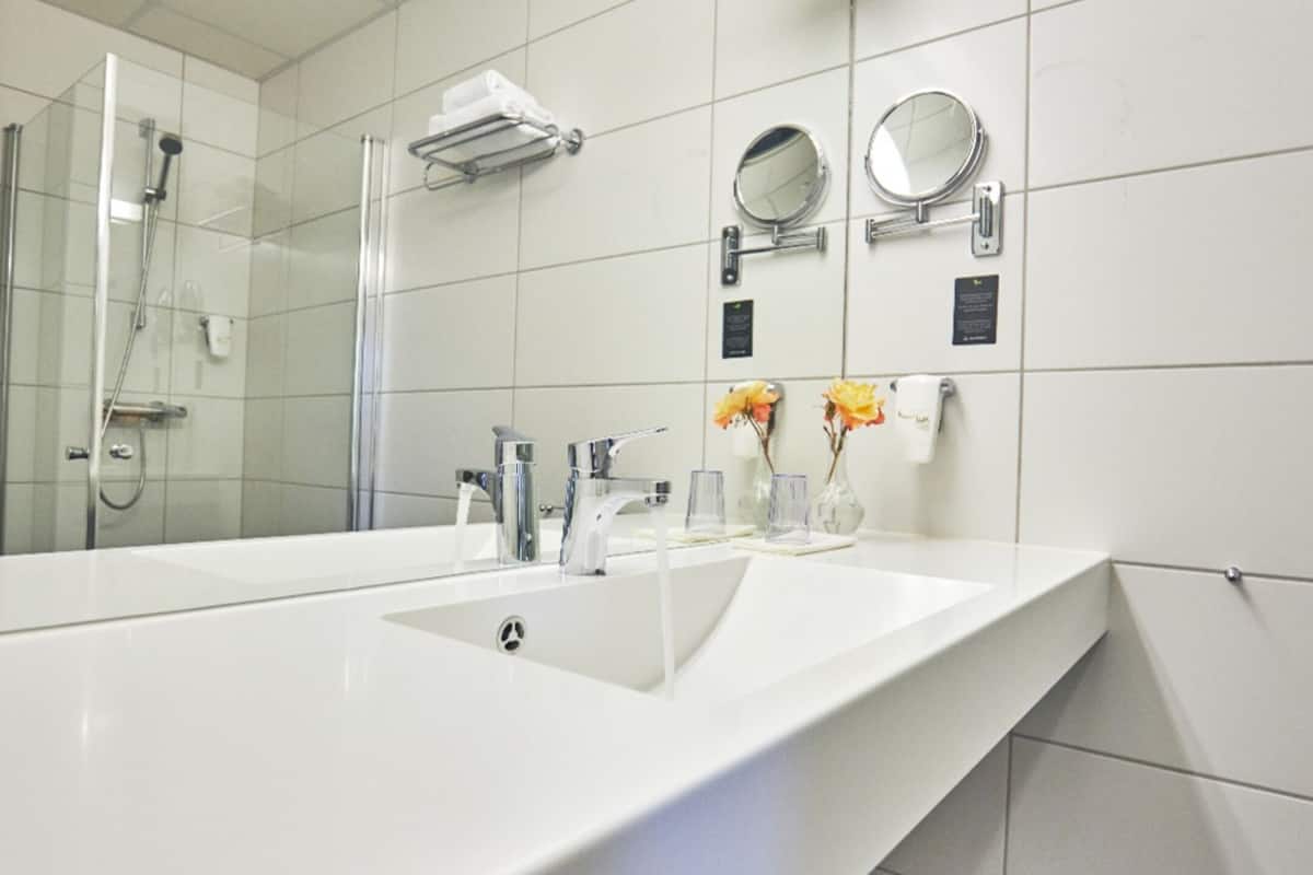 shower, eco-friendly toiletries, hair dryer, heated floors