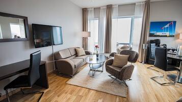 Dobbeltrom – exclusive, sjøutsikt | Skrivebord, blendingsgardiner, strykejern/-brett og wi-fi (inkludert)