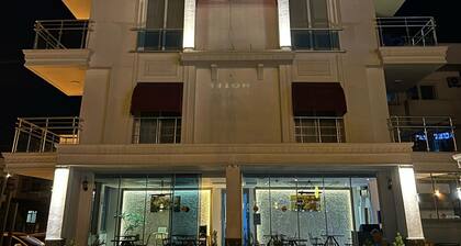 Lotus Hotel