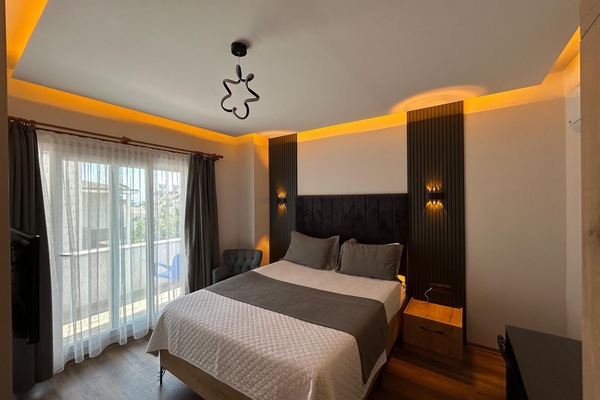 Standard Double Room | Desk, soundproofing, iron/ironing board (on request), free WiFi