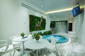 حمام تركي، علاجات للجسم، جلسات للعناية بالوجه، علاج بالارتد�اد اللاإرادي