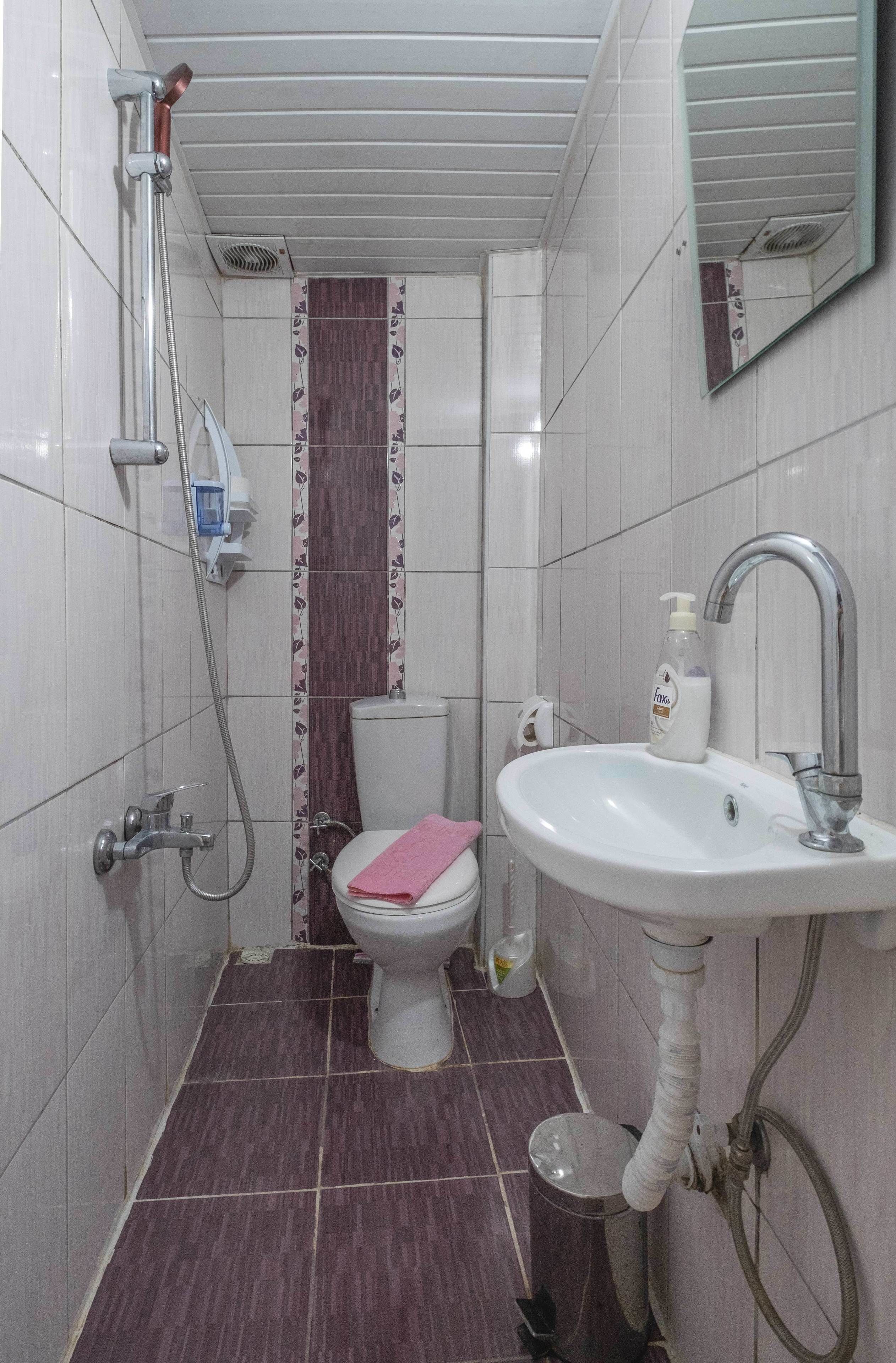 family room | bathroom | shower, free toiletries, hair dryer, slippers