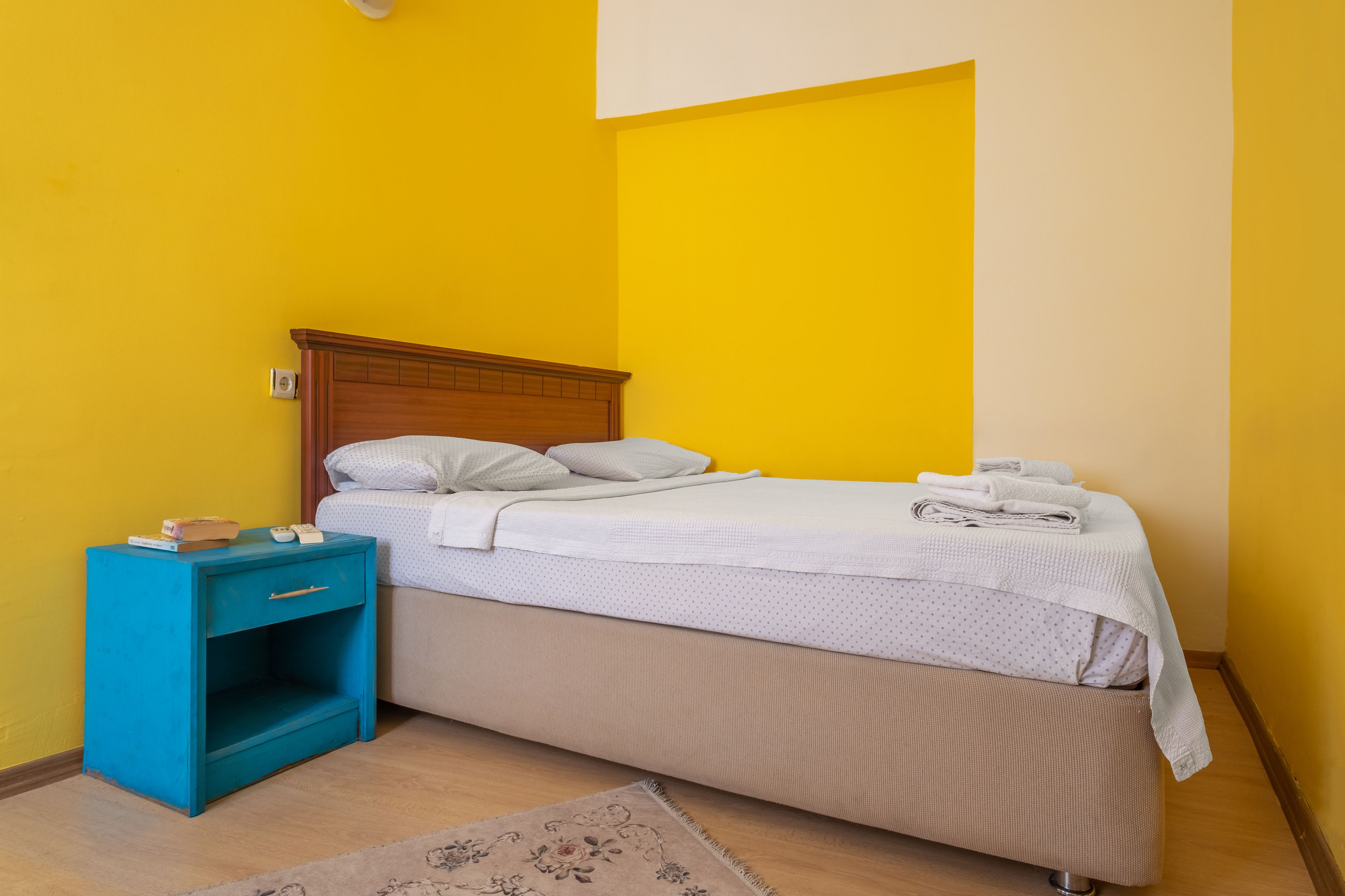 standard double room | premium bedding, in-room safe, iron/ironing board, free wifi
