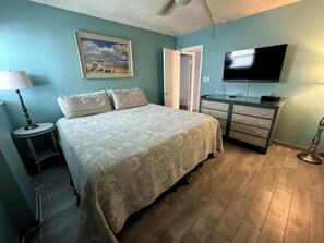 2 bedrooms, desk, iron/ironing board, travel cot