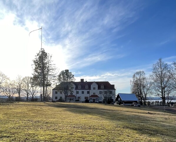 Façana frontal de l'allotjament