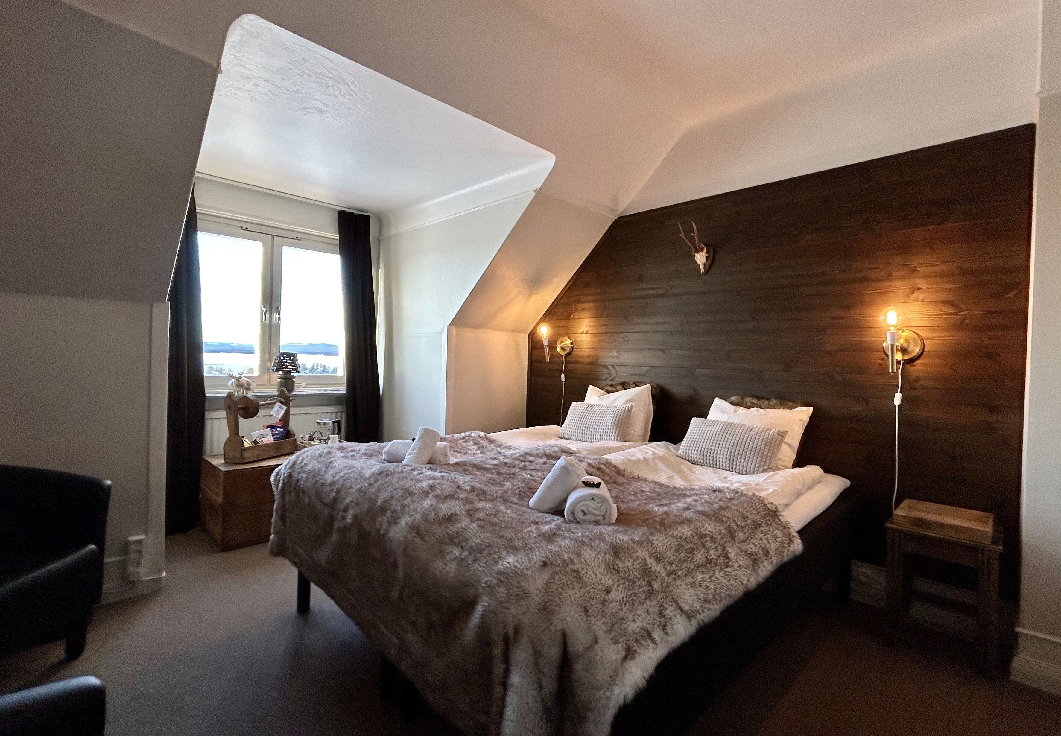 Chambre Double | Bureau, rideaux occultants, fer et planche à repasser, Wi-Fi gratuit