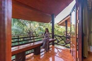 Riverside Bungalow | Terassi/patio