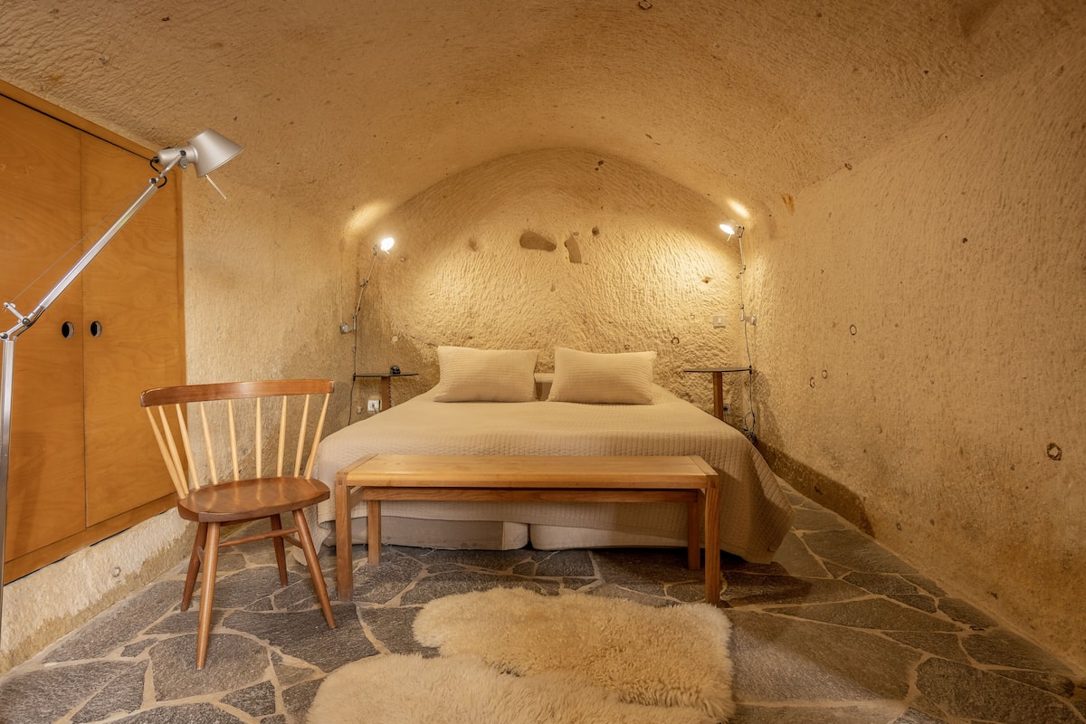 Double Cave Room | Premium bedding, in-room safe, soundproofing, free WiFi
