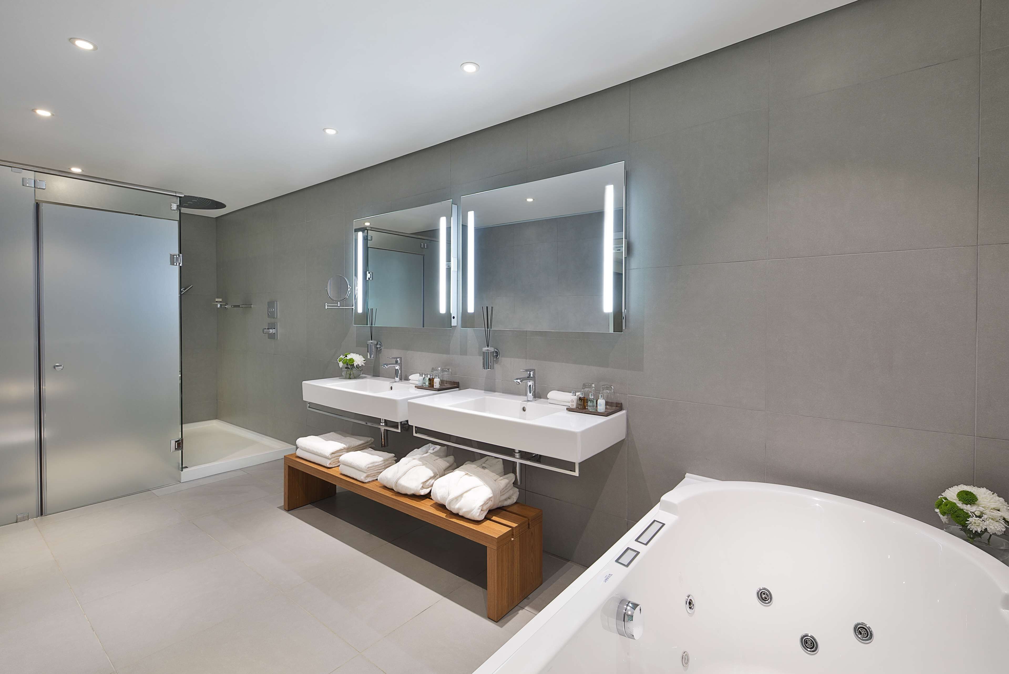 presidential suite | bathroom | separate bathtub and shower, deep-soaking bathtub