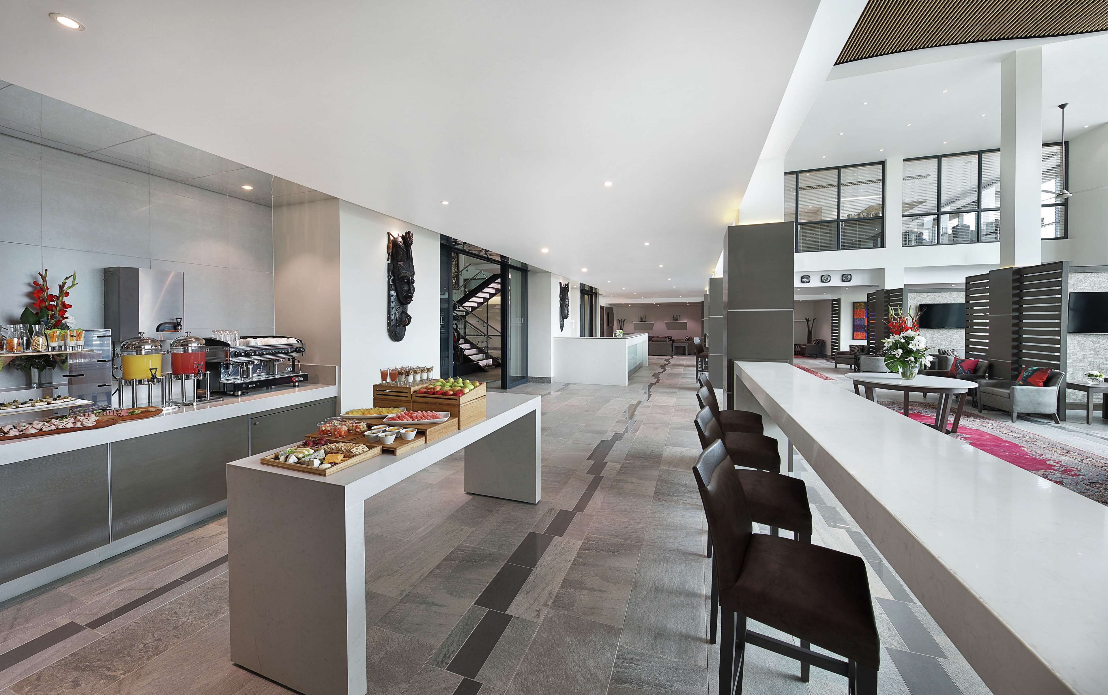 Foto - Legend Hotel Lagos Airport, Curio Collection By Hilton