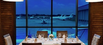 Legend Hotel Lagos Airport, Curio Collection by Hilton