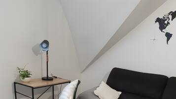 Télévision, chaîne hi-fi