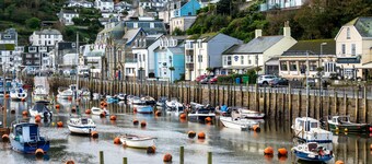 Tranquil Fisherman's Cottage a Minute From The Beach with free reserved parking