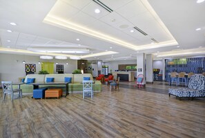 Lobby - Home2 Suites by Hilton Dallas DeSoto (DeSoto)