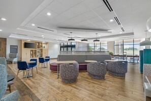 Lobby - Home2 Suites by Hilton Dallas DeSoto (DeSoto)