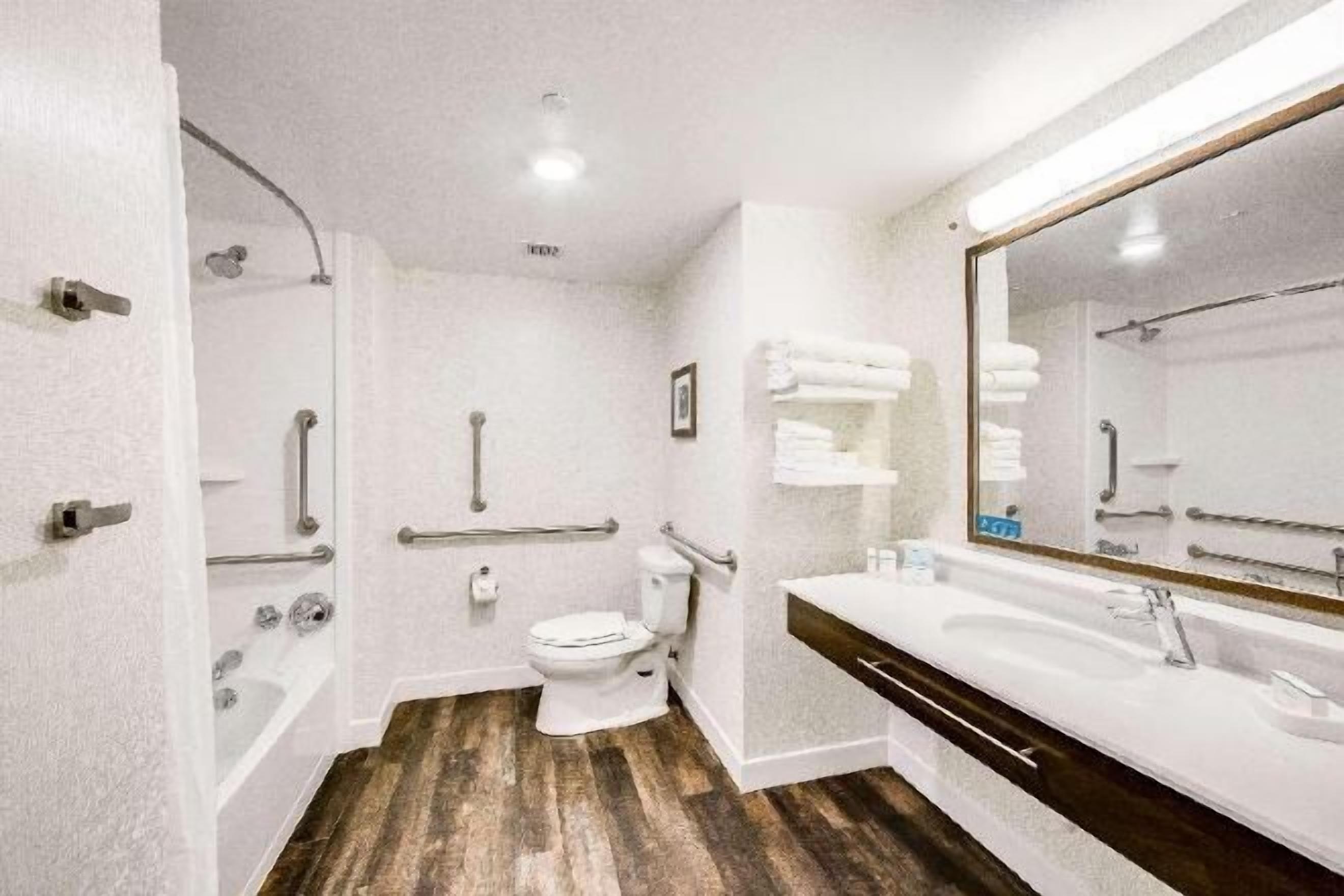 Bathroom | Free toiletries, hair dryer, towels