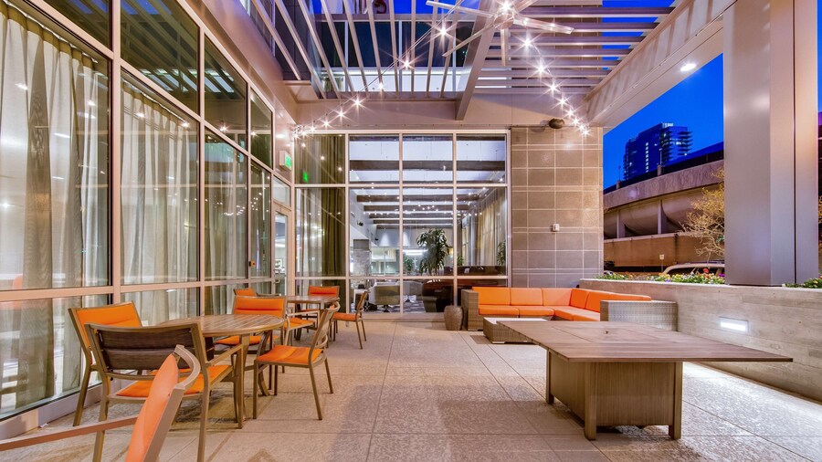 Hampton Inn & Suites Fort Worth Downtown