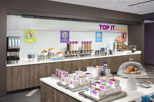 Free daily buffet breakfast - Tru by Hilton Savannah Midtown, GA (Savannah)