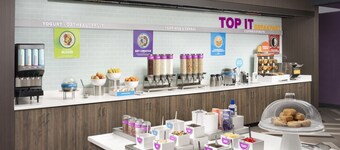 Tru by Hilton Savannah Midtown, GA