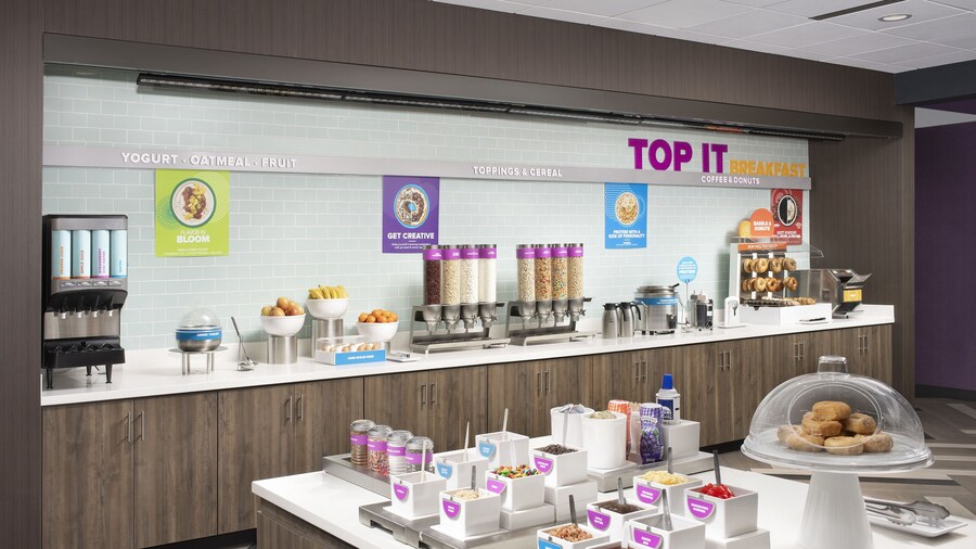 Tru by Hilton Savannah Midtown, GA