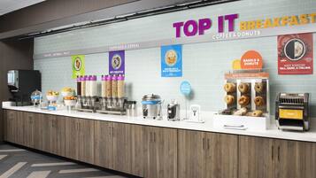 Café da manhã com buffet grátis todos os dias