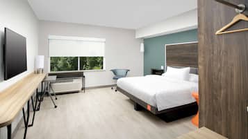 Zimmersafe, Schreibtisch, Verdunkelungsvorhänge, Bügeleisen/Bügelbrett