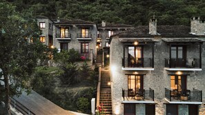 Front of property - Rouista Tzoumerka Resort (Central Tzoumerka)