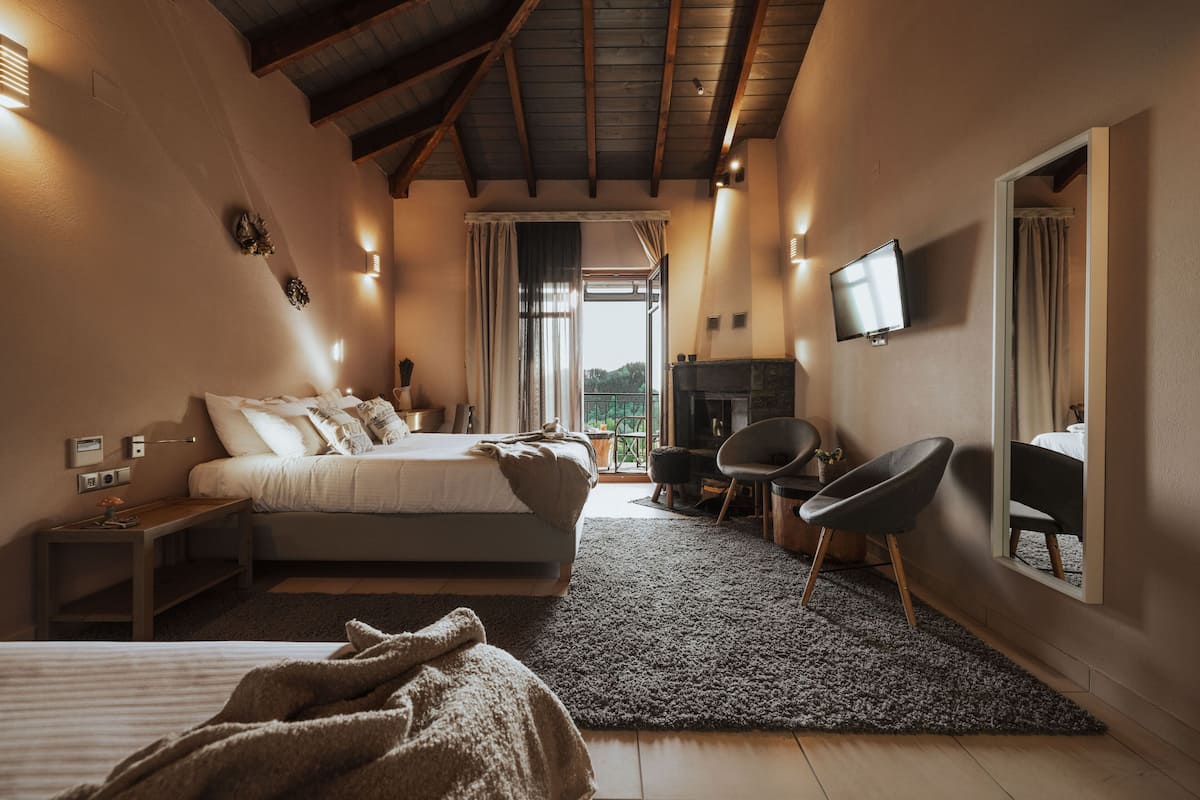 Junior Studio Suite | 1 bilik tidur, meja, kalis bunyi, seterika/papan seterika