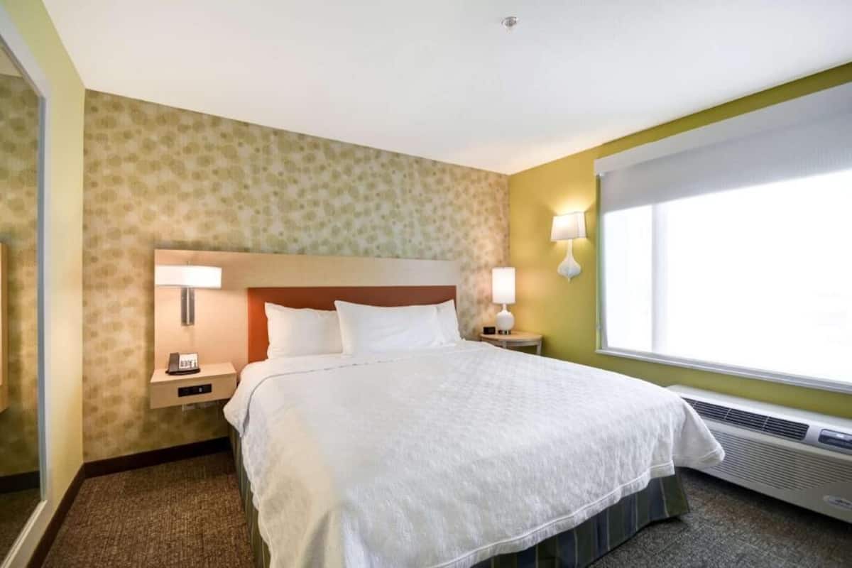 In-room safe, desk, laptop workspace, blackout curtains