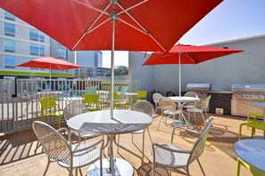 Terrace/patio - Home2 Suites by Hilton North Dallas Central Expy (Dallas)