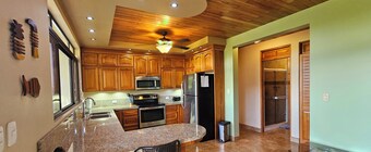 Gated Community, Beautiful 1 Bedroom 1 Bath Condo walk out to ground level