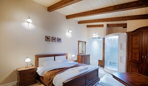 Classic-Suite, 1 Doppelbett, Stadtblick | Minibar, Zimmersafe, Schreibtisch, kostenloses WLAN