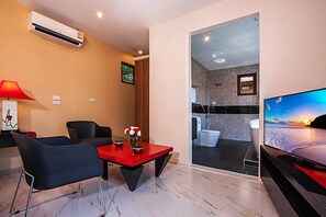 Villa, 5 Bedrooms | Room amenity