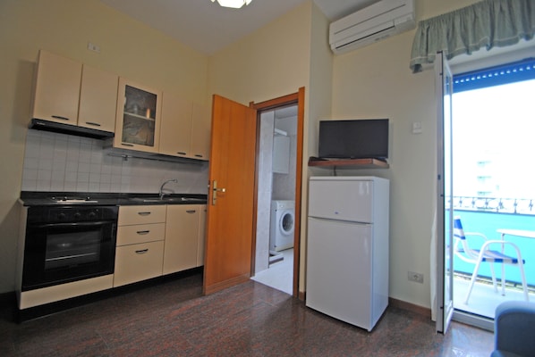 Apartment, 2 Schlafzimmer | Eigene Kochnische | Großer Kühlschrank, Mikrowelle, Ofen, Herdplatte