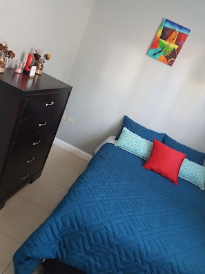 Economy Single Room, 1 Double Bed, Accessible, Allergy Friendly | 1 bedroom, iron/ironing board, bed sheets - Georgia's Place (Kingston)
