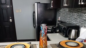 Dining - Georgia's Place (Kingston)